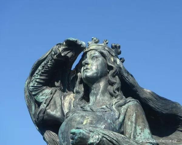Královna Dagmar Dánská (1186 – 1213), dle legendy dostala věnem také i chov české slepice.